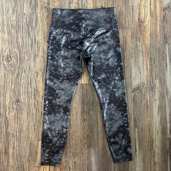 Athleta Elation Misty Lace Tight Legging Med Ultra High Rise Black Gray Metallic - Picture 11 of 12